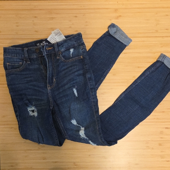 Hollister Dark Blue Distressed Skinny Jeans - Picture 1 of 6